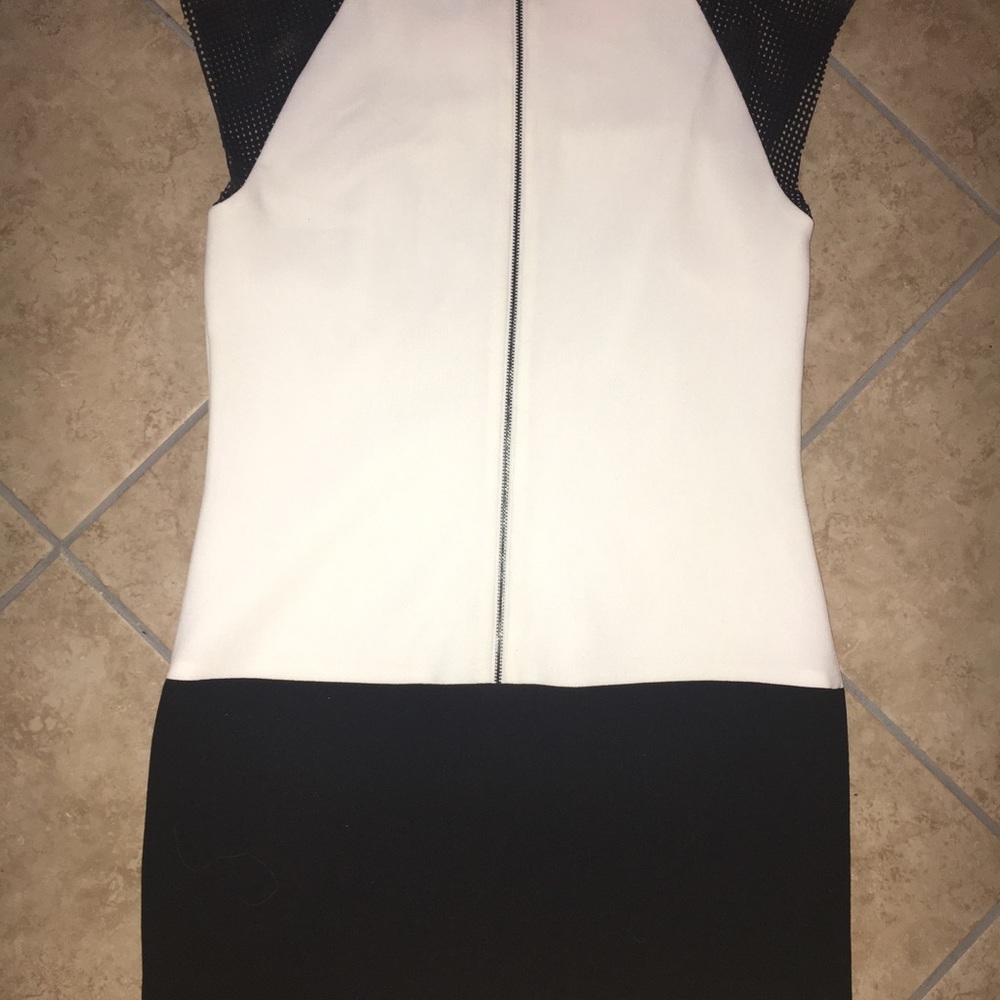 Dress - Picture 3 of 5